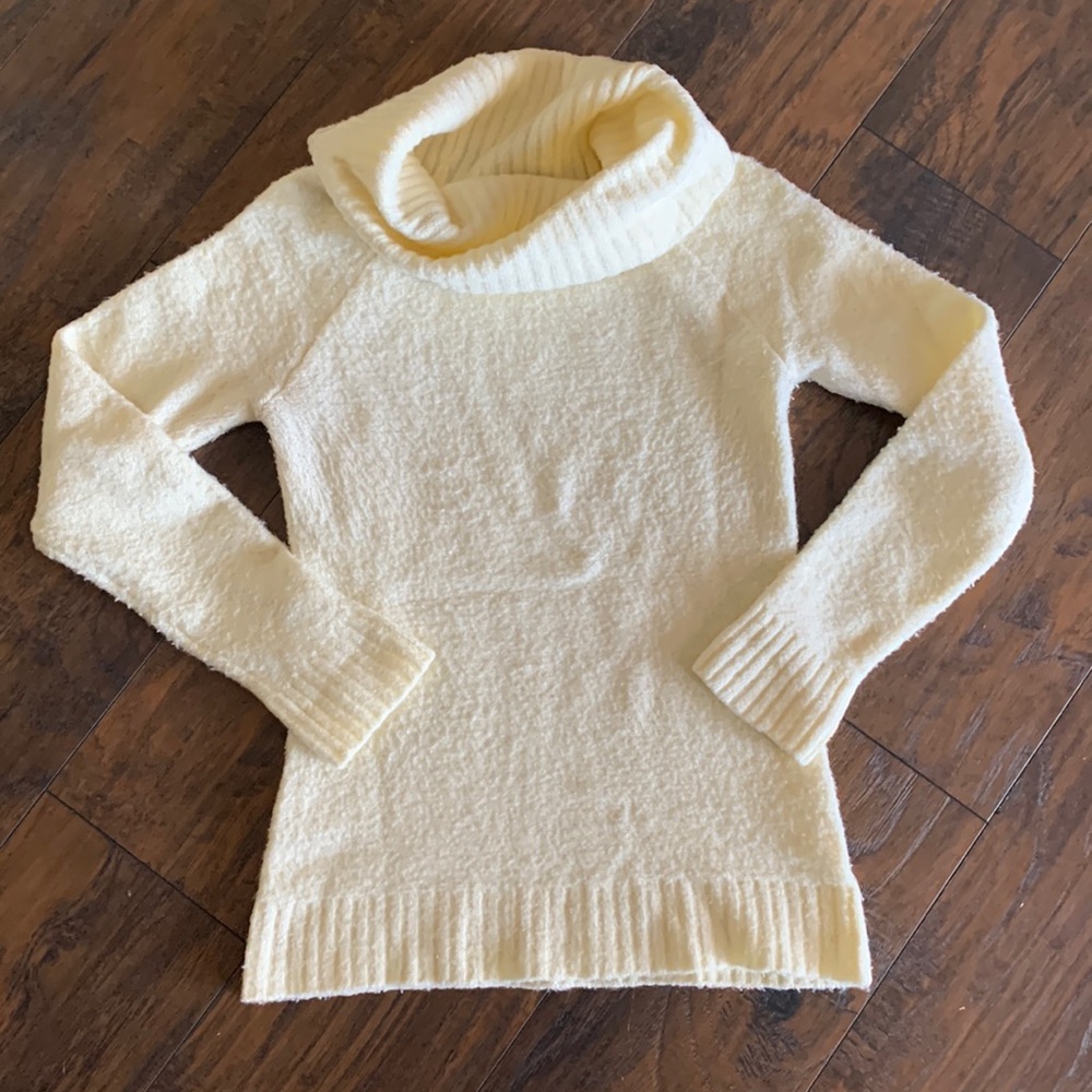 Ladies size large cream colored sweater